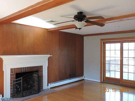 5th image of 746 Penfield Ave