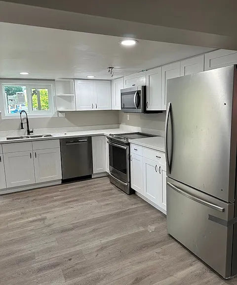 544 S Donovan St #B — Photo 2