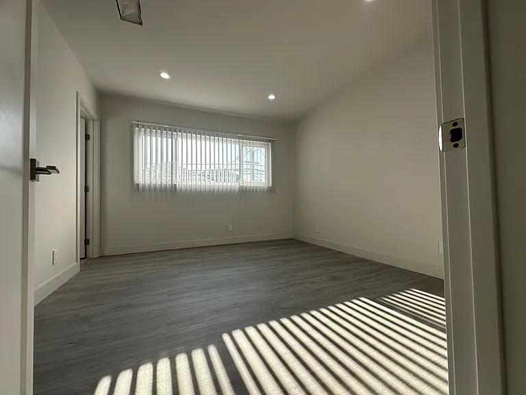 1118 S Holt Ave #5B — Photo 3