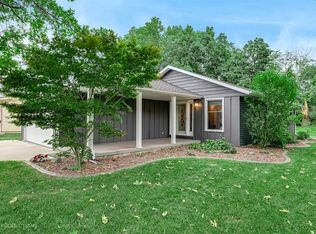 3108 Churchview Dr, Valparaiso, IN 46383