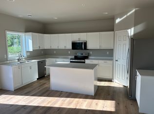 2702 36th St S #D, Moorhead, MN 56560