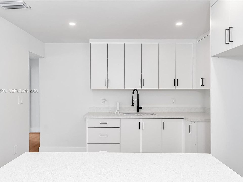 1st image of 1046 Jann Ave #A