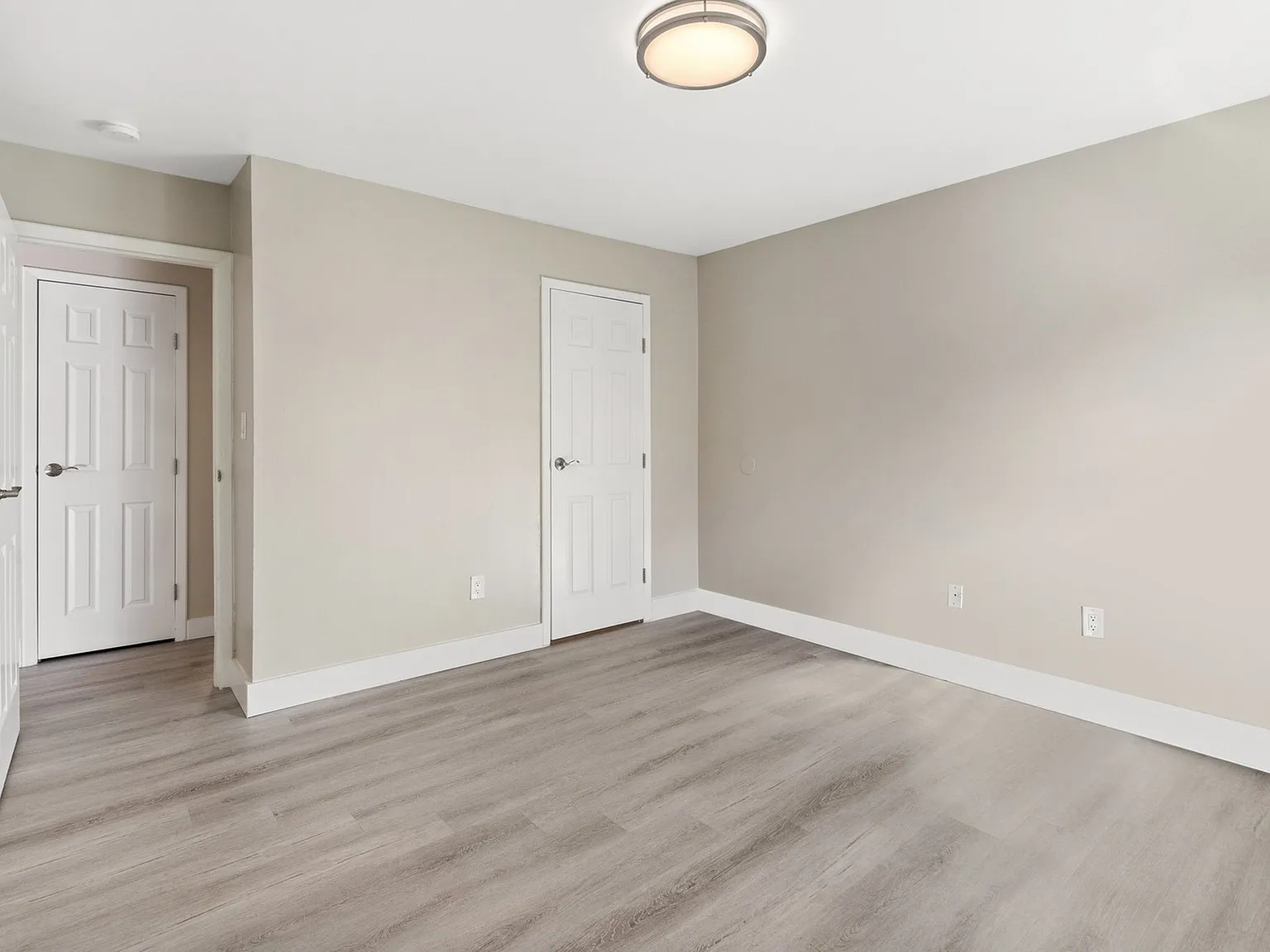 Sterlingwood Apartments — Photo 4