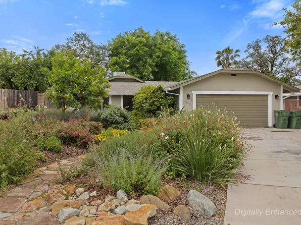 3695 Seneca Ct, Redding, CA 96001
