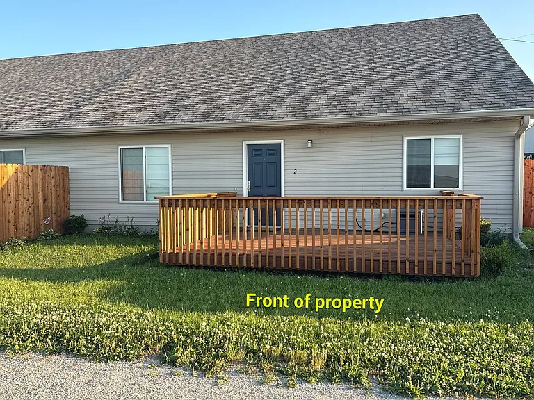 597 Giddings St — Photo 1