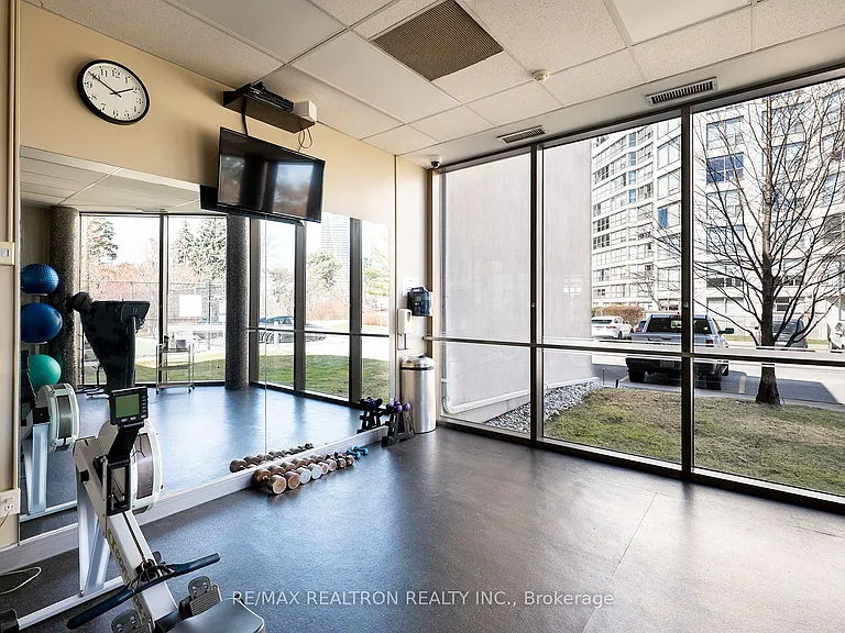 2261 Lake Shore Blvd W #1012 — Photo 29