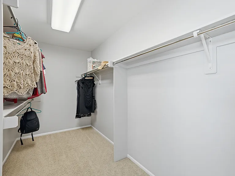 4579 Laurelglen Ln — Photo 8