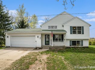 467 Bitter Creek Ln, Pierson, MI 49339