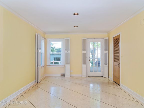 3rd image of 1935 N 77th Ct