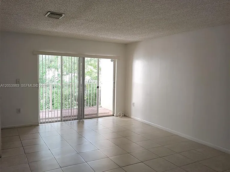 15721 SW 137th Ave #204 — Photo 2