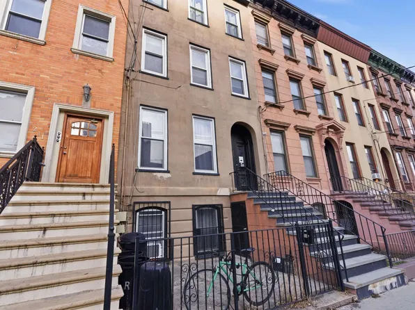 233 Summit Avenue image 1 of 27