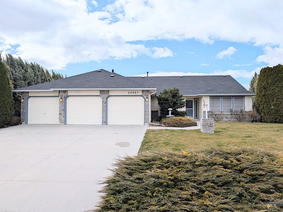 1st image of 24963 Fox Ridge Dr