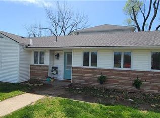 18 SW County Road Bb Hwy, Warrensburg, MO 64093