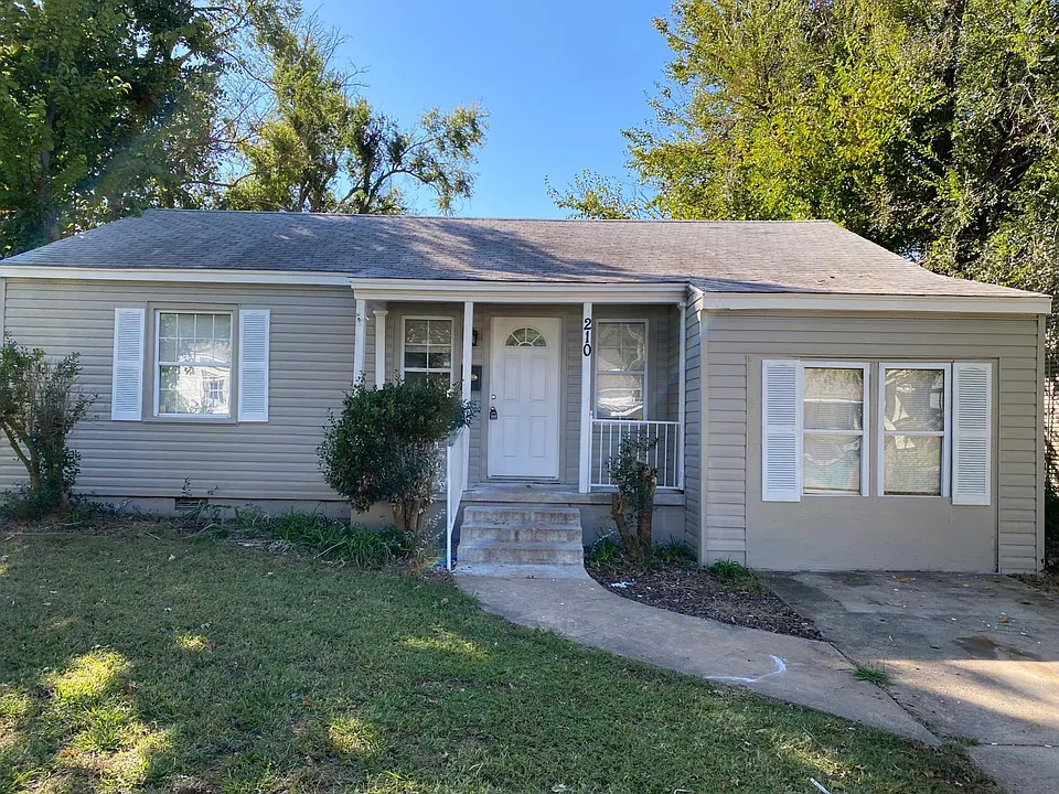 210 W Jacobs Dr