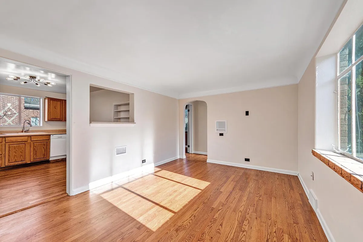 Building Photo - 1535 Hudson St #2