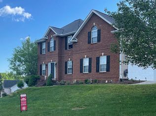 8229 Woodpath Ln, Powell, TN 37849