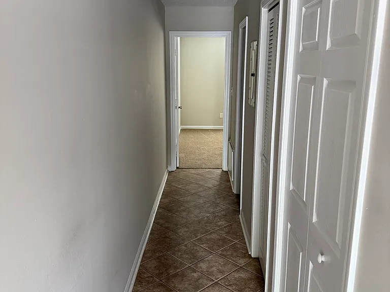 1810 Greens Blvd #5 — Photo 6