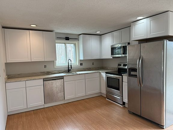 2nd image of 396 Plains Rd