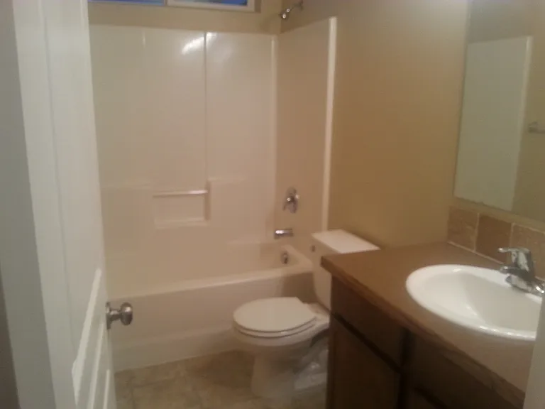 1210 SW Greeley St — Photo 2
