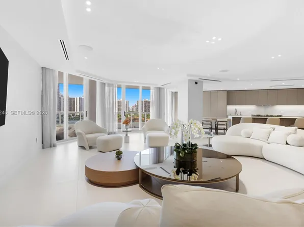 21050 Point Pl #902, Aventura, FL 33180