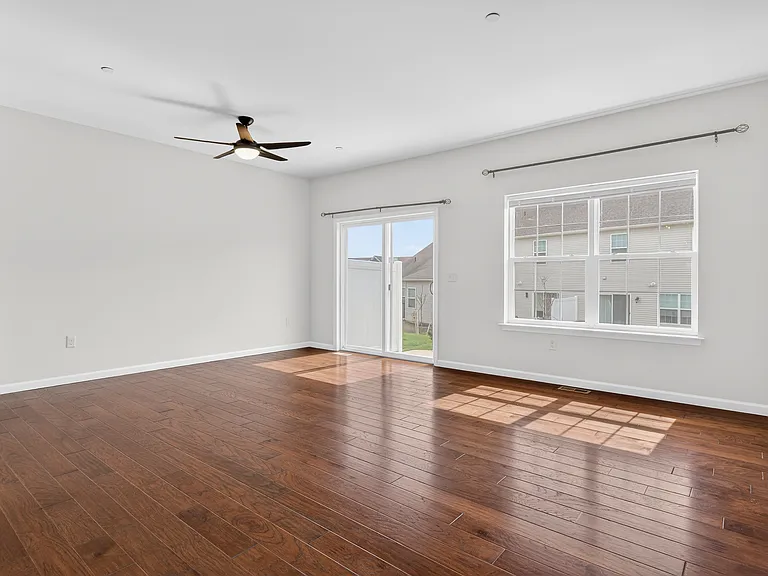 1772 Fairbank Ln — Photo 20