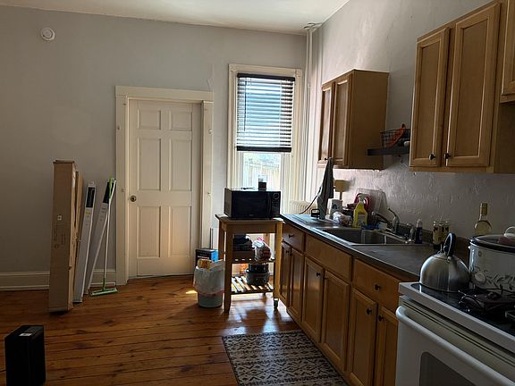 5th image of 35 N Mulberry St
