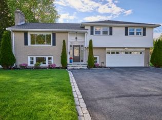 5 Rando Ln, Waltham, MA 02451