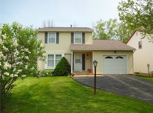 135 Brightwoods Ln, Rochester, NY 14623