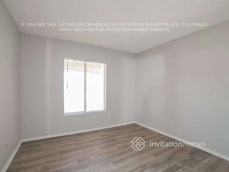 2902 W Sandra Ter — Photo 10