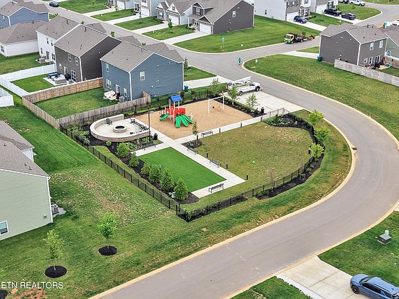 5th image of 1404 Three Horses Ln