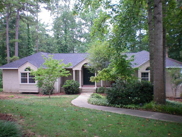 1st image of 151 Quail Hollow Dr