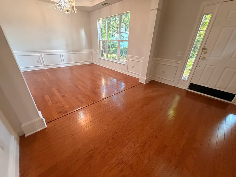 12019 Humboldt Dr — Photo 4