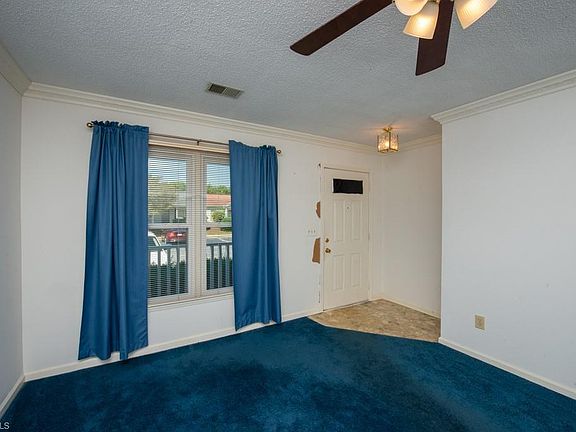 2nd image of 1418 Bailey Cir