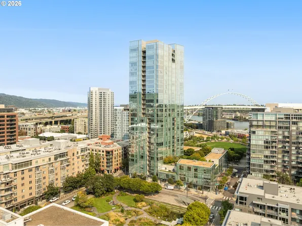 1075 NW Northrup St Unit 409, Portland, OR 97219