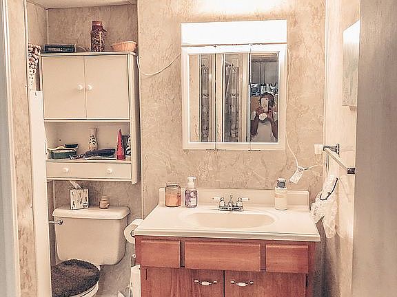 Basement 3/4 Bathroom 