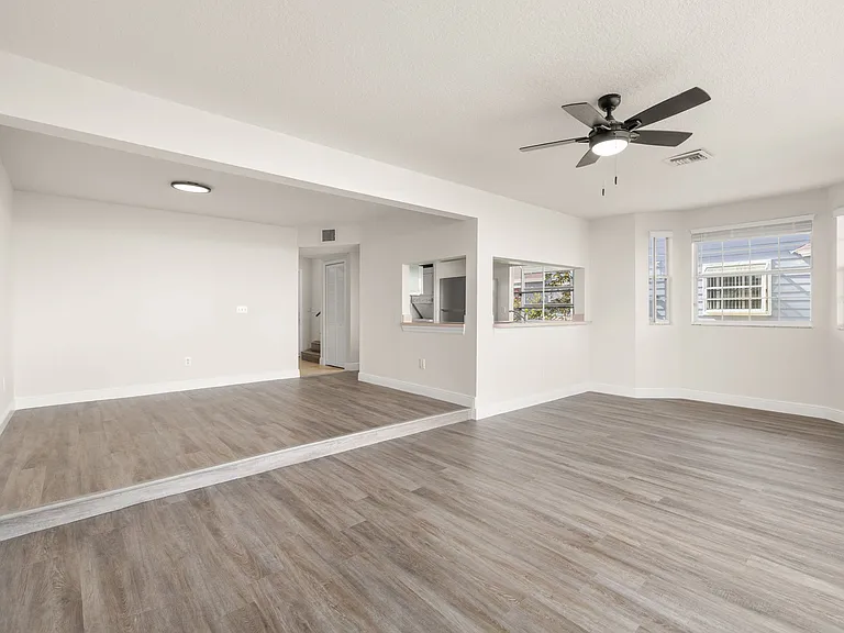 142 Mango Dr — Photo 24