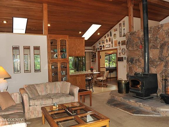 4th image of 10264 Carrington Ln