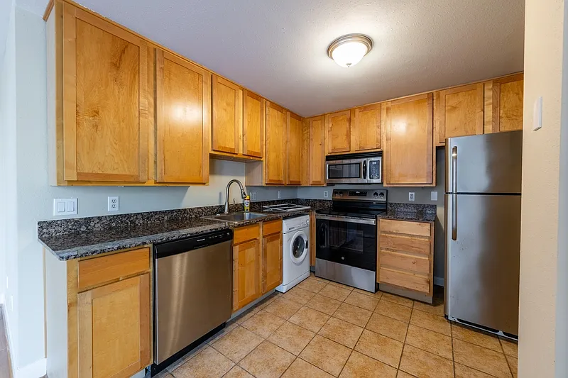2 bed, 1.0 bath, 945 sqft, $1,195 — Photo 4