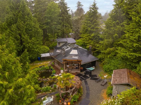 1364 Chesterman Beach Rd, Tofino, BC V0R 2Z0