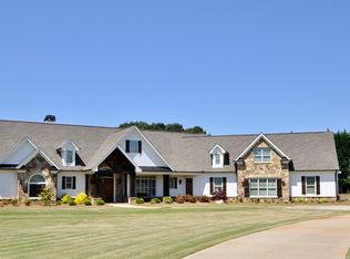1040 Apalachee Downs Dr, Bogart, GA 30622