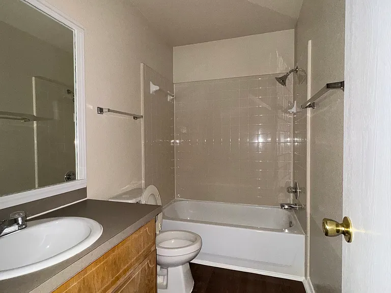 4300 Sylvia Dr #D — Photo 6
