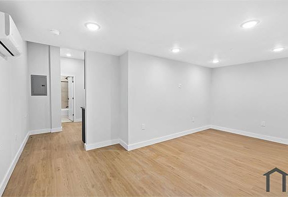 2nd image of 5001 Frankford Ave #2