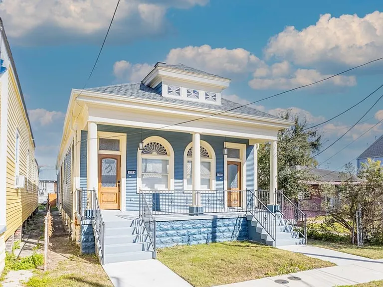 2329 Columbus St — Photo 1
