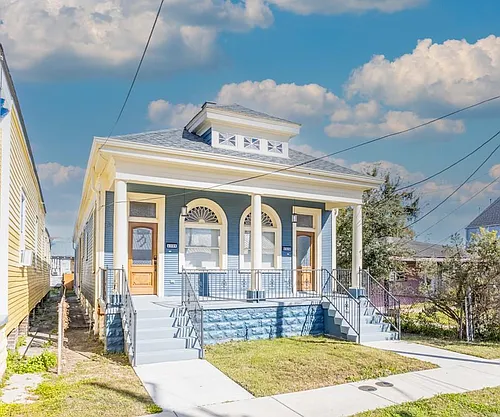 2329 Columbus St Photo 1