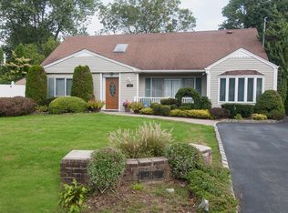 181 Browns Rd, Nesconset, NY 11767