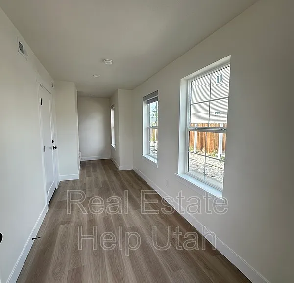 7846 S Holden St #1B — Photo 8