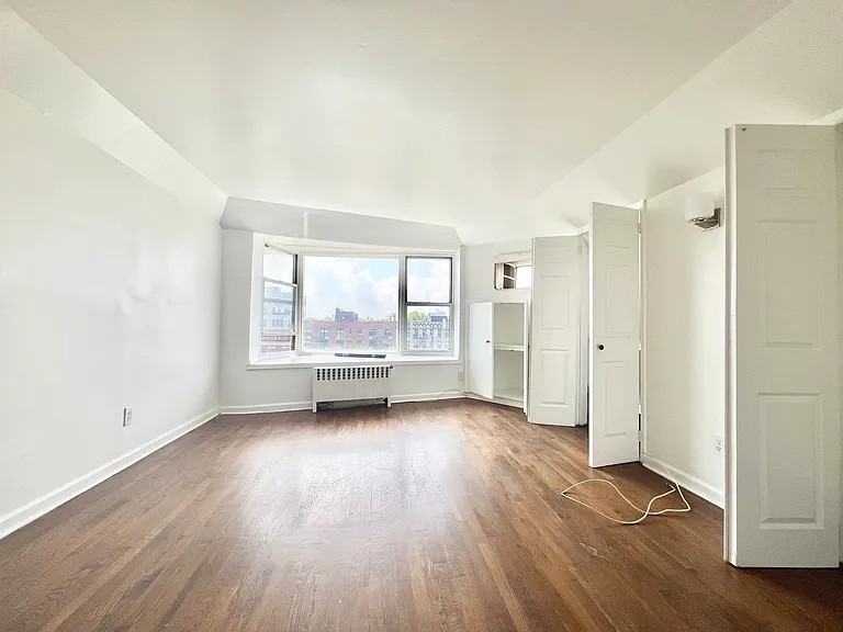 483A Ocean Pkwy #6C — Photo 5