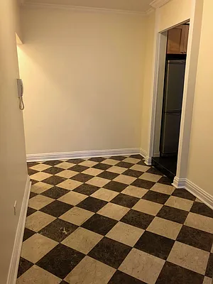 Rented by Real Estate Investors Group LLC | media 18