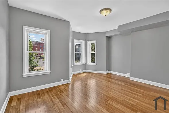 1 bed, $2,000 — Photo 1