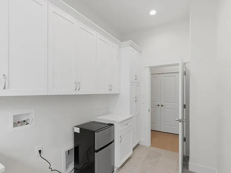 2799 NW Romancier Dr — Photo 33